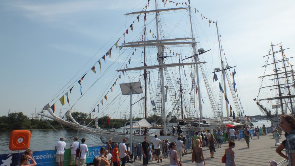 Zdjęcia: SZCZECIN, WALY CHROBREGO, SZCZECIN REGATY 2013, POLSKA Zdjęcia: SZCZECIN, WALY CHROBREGO, SZCZECIN REGATY 2013, POLSKA