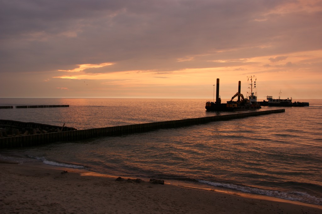 Zdjęcia: Kołobrzeg, Pogłębiarka, POLSKA Zdjęcia: Kołobrzeg, Pogłębiarka, POLSKA