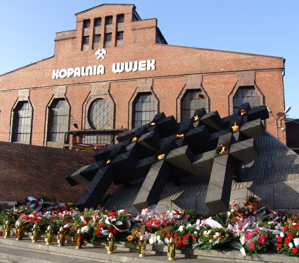 Zdjęcia: KWK Wujek w Katowicach, Śląsk, Pamiętamy, POLSKA Zdjęcia: KWK Wujek w Katowicach, Śląsk, Pamiętamy, POLSKA