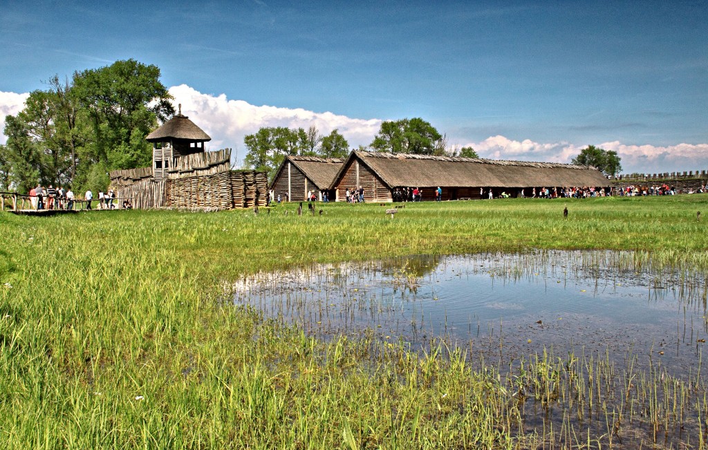 Zdjęcia: Biskupin, Kujawsko-Pomorski, Osada łużycka., POLSKA Zdjęcia: Biskupin, Kujawsko-Pomorski, Osada łużycka., POLSKA