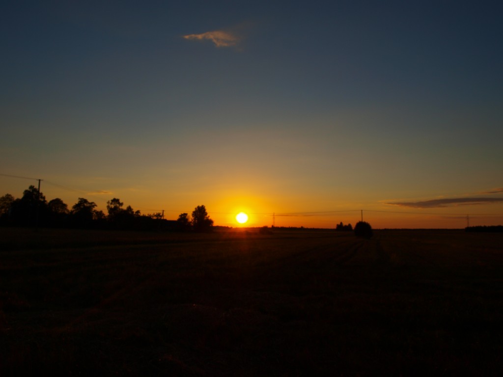 Zdjęcia: wieś Ossówka, Podlasie, Zmierzch na wsi, POLSKA Zdjęcia: wieś Ossówka, Podlasie, Zmierzch na wsi, POLSKA