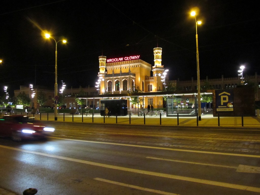 Zdjęcia: Wrocław, Dolnośląskie, późny wieczór w mieście, POLSKA Zdjęcia: Wrocław, Dolnośląskie, późny wieczór w mieście, POLSKA