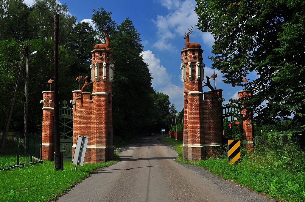 Zdjęcia: Tenczynek, Małpolska, Brama Zwierzyniecka, POLSKA Zdjęcia: Tenczynek, Małpolska, Brama Zwierzyniecka, POLSKA