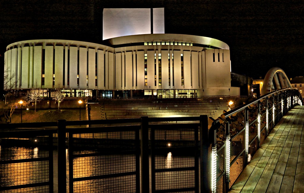 Zdjęcia: Bydgoszcz, kujawsko-pomorski, Opera Nova nocą widok z Wyspy Młyńskiej, POLSKA Zdjęcia: Bydgoszcz, kujawsko-pomorski, Opera Nova nocą widok z Wyspy Młyńskiej, POLSKA