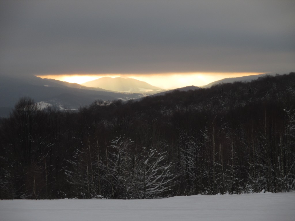 Zdjęcia: Wierch Wyżniański, Bieszczady, Dzień w którym pękło niebo, POLSKA Zdjęcia: Wierch Wyżniański, Bieszczady, Dzień w którym pękło niebo, POLSKA