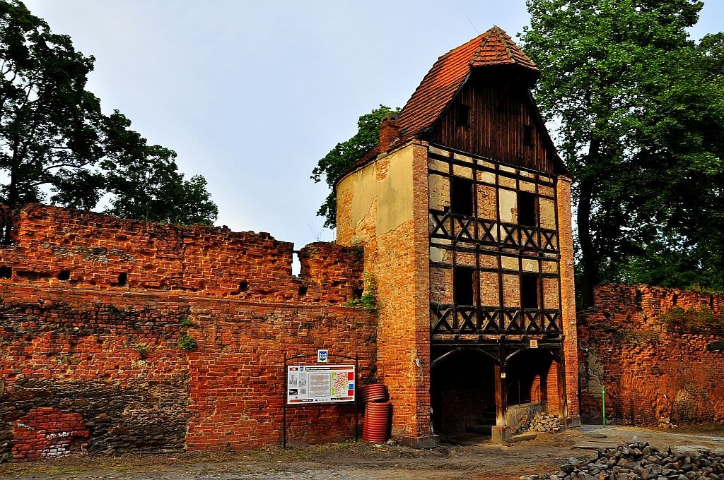 Zdjęcia: Ząbkowice Śląskie, Dolny Śląsk, Wieża...ale nie krzywa, POLSKA Zdjęcia: Ząbkowice Śląskie, Dolny Śląsk, Wieża...ale nie krzywa, POLSKA