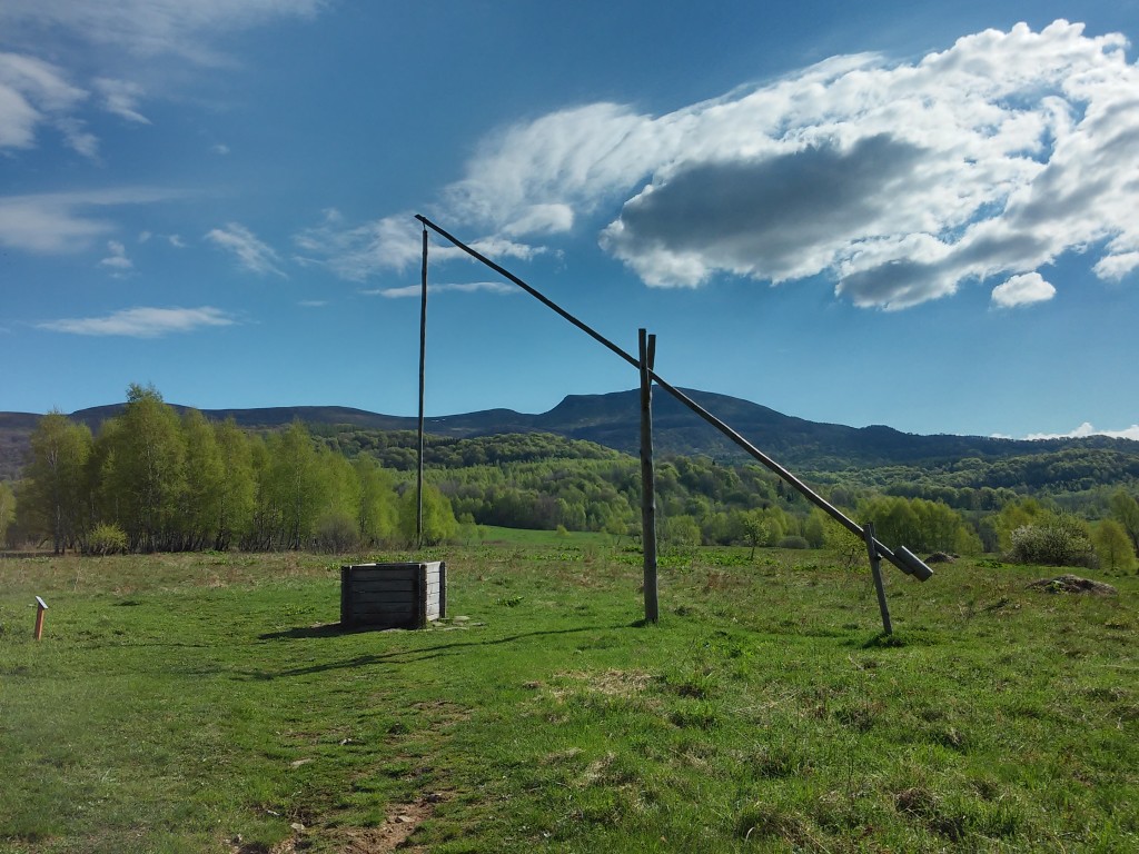 Zdjęcia: gdzieś na szlaku, bieszczady, bieszczadzka studnia, POLSKA Zdjęcia: gdzieś na szlaku, bieszczady, bieszczadzka studnia, POLSKA