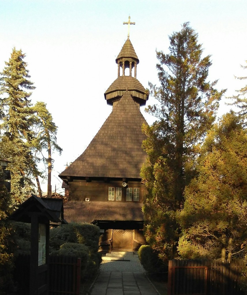 Zdjęcia: Spała, Drewniany kościółek z 1923 r, POLSKA Zdjęcia: Spała, Drewniany kościółek z 1923 r, POLSKA
