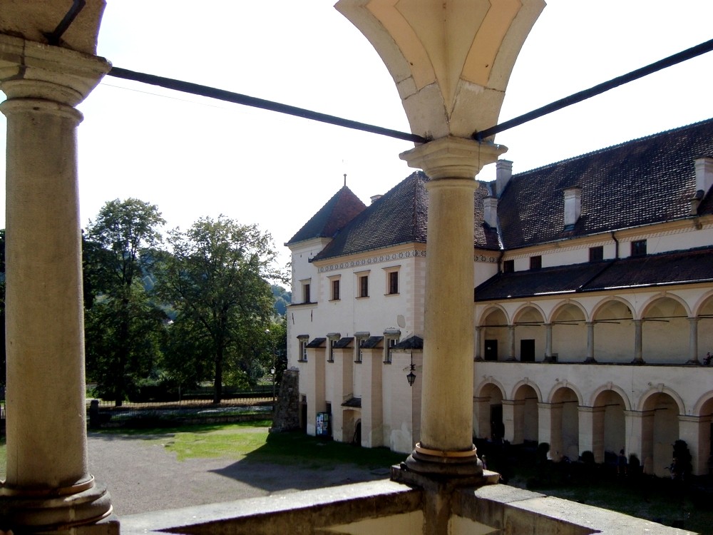 Zdjęcia: Sucha Beskidzka, małopolskie, Widok z krużganków, POLSKA Zdjęcia: Sucha Beskidzka, małopolskie, Widok z krużganków, POLSKA