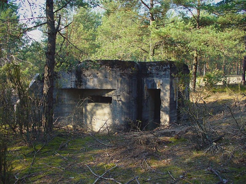 Zdjęcia: Księży Młyn, łódzkie, Pozostałość po II w. światowej, POLSKA Zdjęcia: Księży Młyn, łódzkie, Pozostałość po II w. światowej, POLSKA