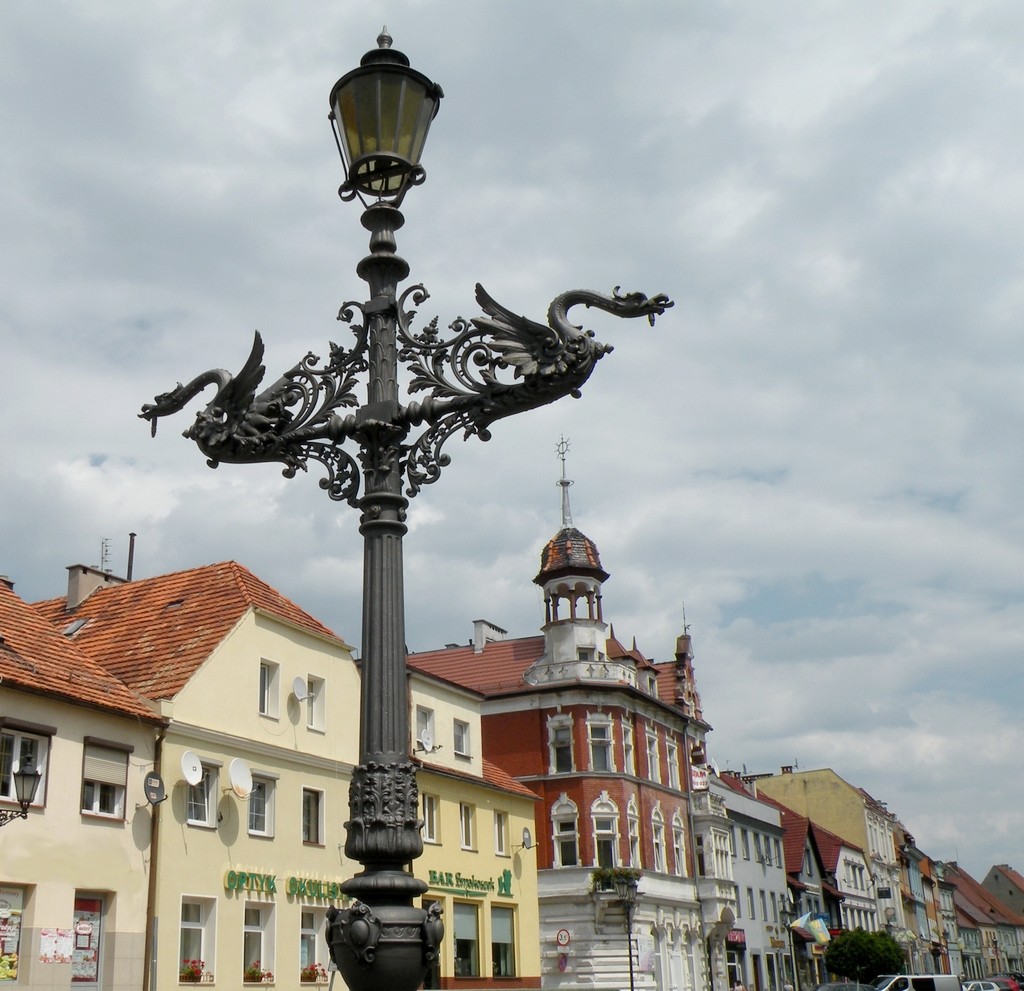 Zdjęcia: Niemodlin, opolskie, Zabytkowa latarnia, na rynku w Niemodlinie, POLSKA Zdjęcia: Niemodlin, opolskie, Zabytkowa latarnia, na rynku w Niemodlinie, POLSKA