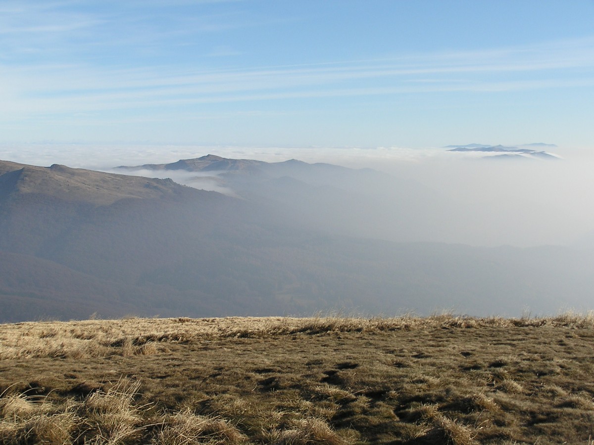 Zdjęcia: widok z Tarnicy, Bieszczady, Bieszczady_inwersja powietrza, POLSKA Zdjęcia: widok z Tarnicy, Bieszczady, Bieszczady_inwersja powietrza, POLSKA