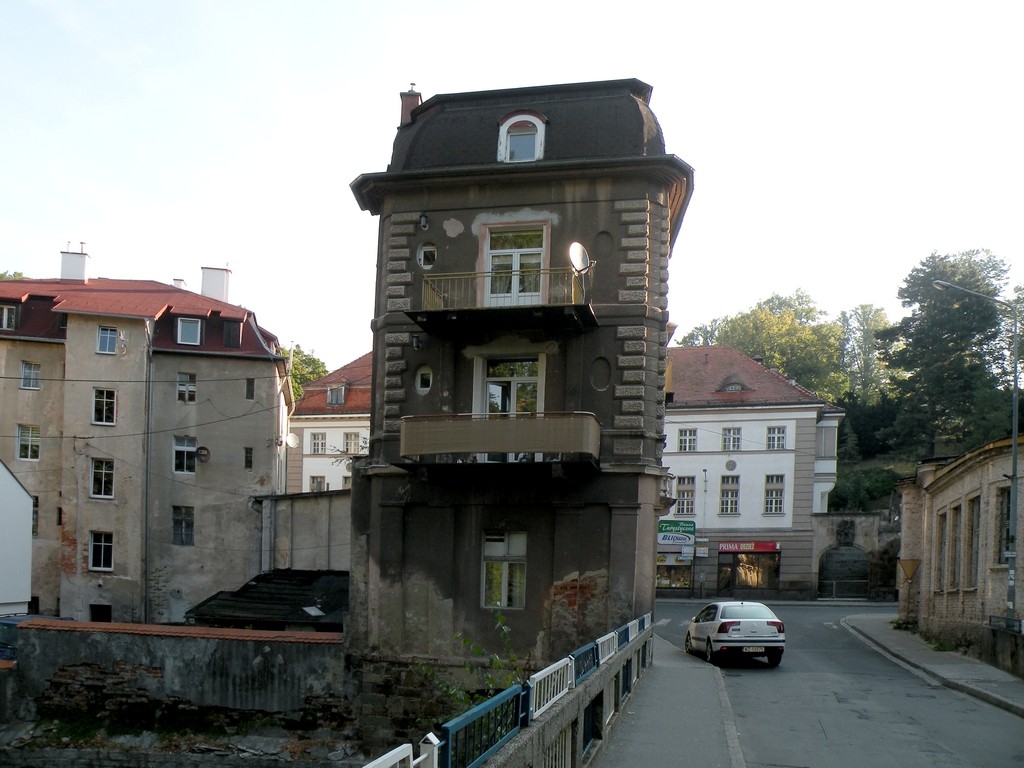 Zdjęcia: Lądek Zdrój, dolnoslaskie, Dom celnika, przy moście św. Jana, POLSKA Zdjęcia: Lądek Zdrój, dolnoslaskie, Dom celnika, przy moście św. Jana, POLSKA