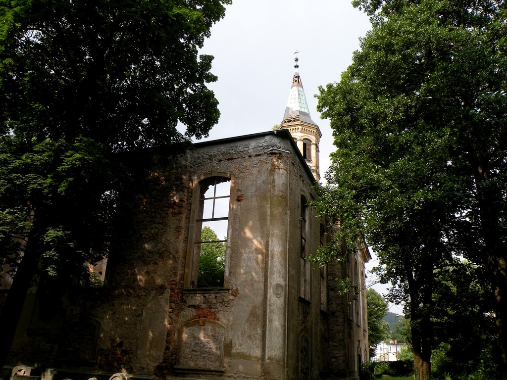 Zdjęcia: Miłków, dolnośląskie, Ruina kościoła ewangelickiego, POLSKA Zdjęcia: Miłków, dolnośląskie, Ruina kościoła ewangelickiego, POLSKA