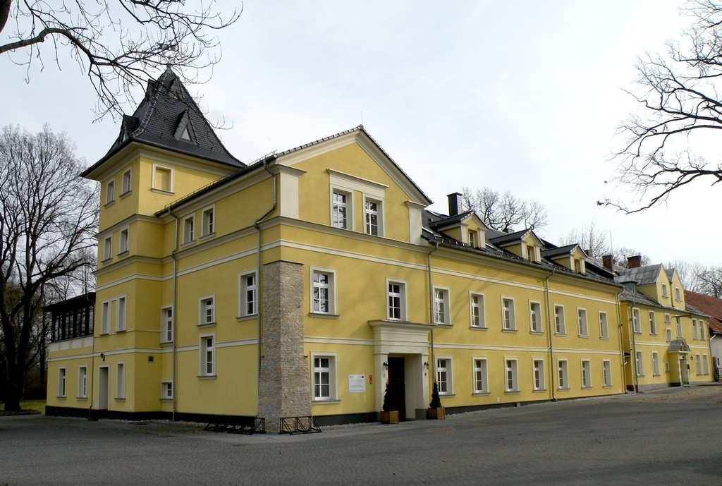 Zdjęcia: Zakrzów, opolskie, Pałac, restauracja Łucja, POLSKA Zdjęcia: Zakrzów, opolskie, Pałac, restauracja Łucja, POLSKA