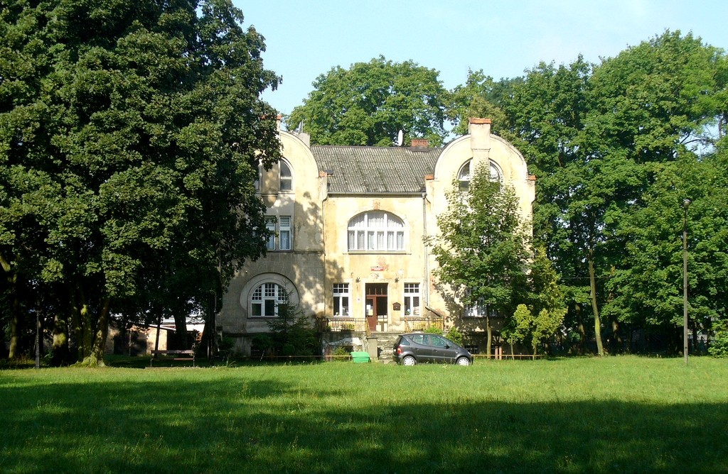 Zdjęcia: Doruchów, wielkopolskie, Pałac ,obecnie biblioteka, POLSKA Zdjęcia: Doruchów, wielkopolskie, Pałac ,obecnie biblioteka, POLSKA