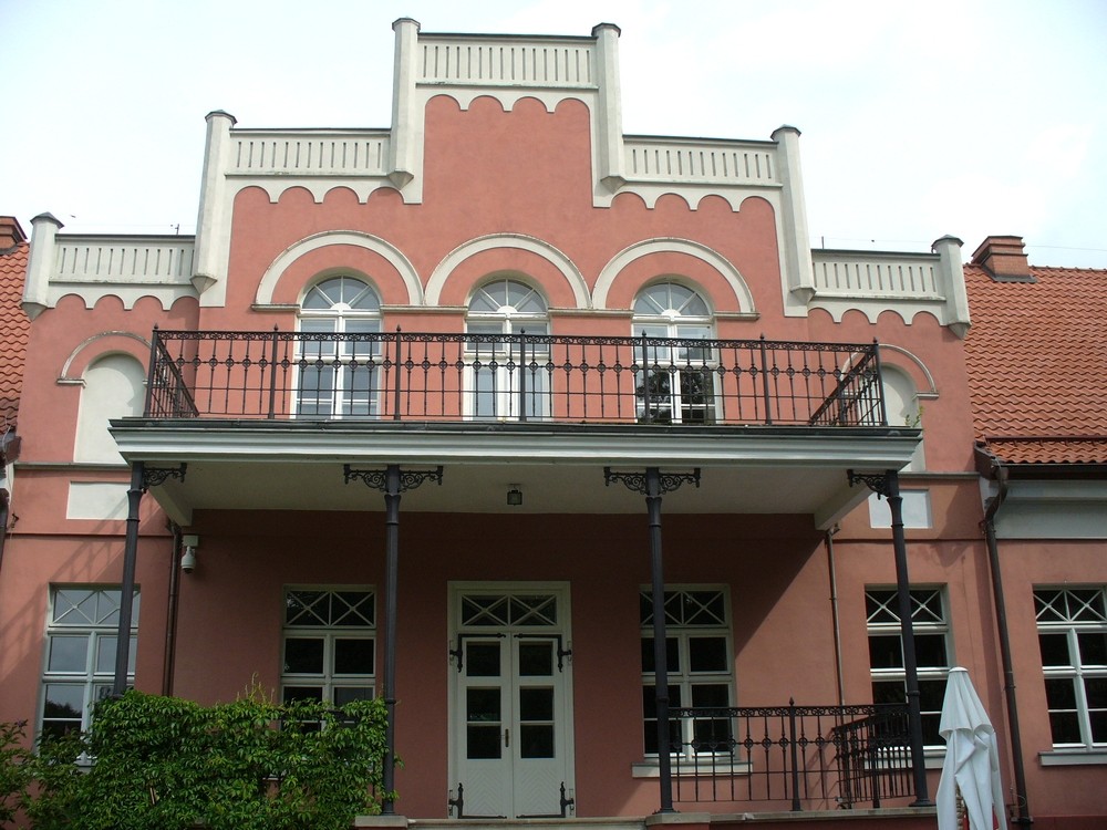Zdjęcia: Wejherowo, pomorskie, Fronton pałacu, POLSKA Zdjęcia: Wejherowo, pomorskie, Fronton pałacu, POLSKA