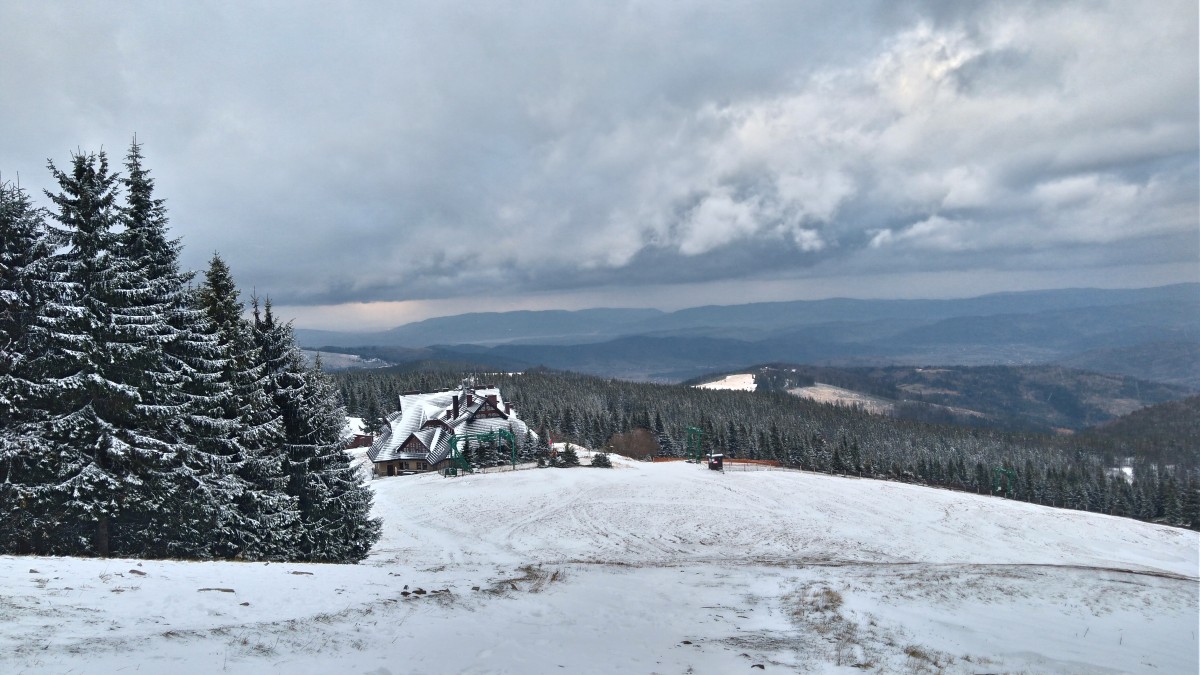 Zdjęcia: pod pilskiem, beskid żywiecki, w dole schronisko na Hali Miźiowej , POLSKA Zdjęcia: pod pilskiem, beskid żywiecki, w dole schronisko na Hali Miźiowej , POLSKA