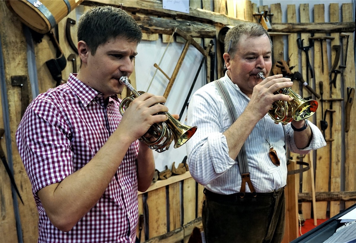 Zdjęcia: Gdańsk, Pomorze, Koncert u stolarza, POLSKA Zdjęcia: Gdańsk, Pomorze, Koncert u stolarza, POLSKA