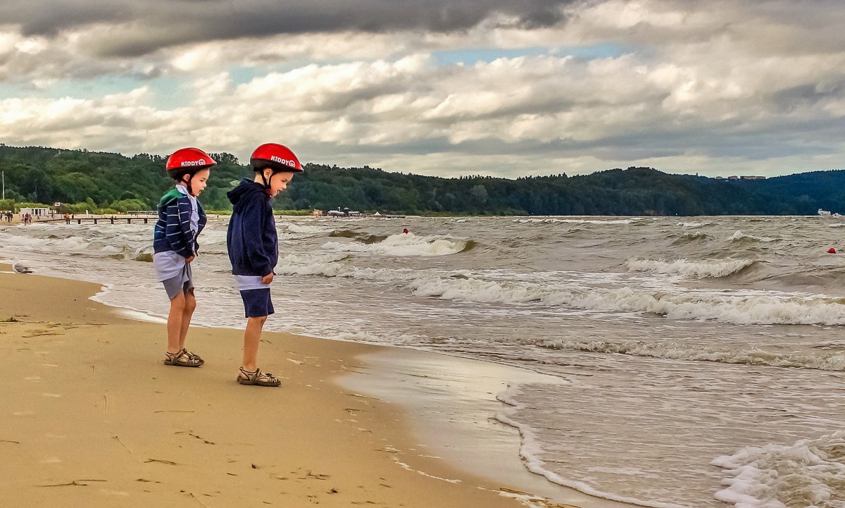 Zdjęcia: Sopot, Pomorze, jak na plażę to tylko w kasku, POLSKA Zdjęcia: Sopot, Pomorze, jak na plażę to tylko w kasku, POLSKA