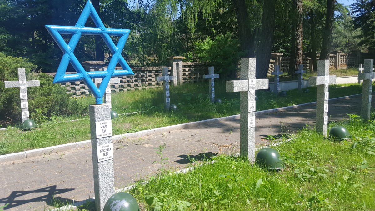 Zdjęcia: Wola Wodyńska, Mazowsze, Nieśmiertelni żołnierze żelaznej dywizji, POLSKA Zdjęcia: Wola Wodyńska, Mazowsze, Nieśmiertelni żołnierze żelaznej dywizji, POLSKA