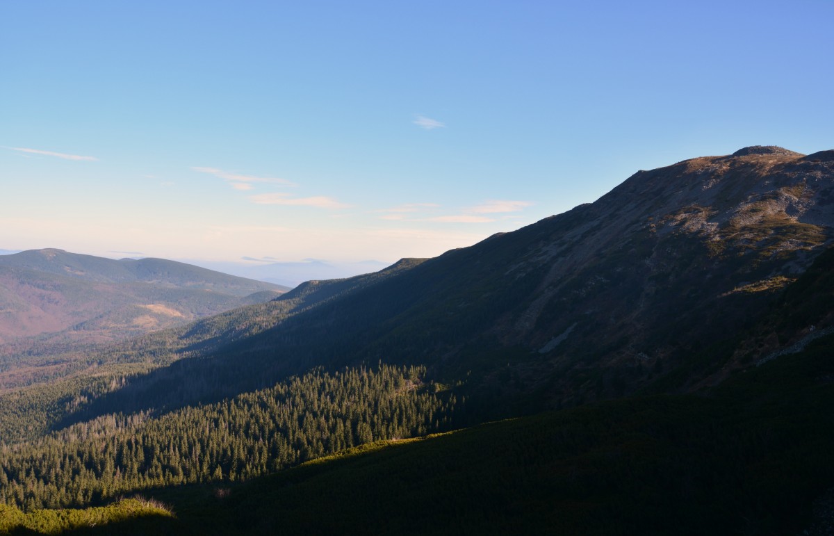 Zdjęcia: Babiogórski Park Narodowy, Małopolska, Wyrastając z mgły, POLSKA Zdjęcia: Babiogórski Park Narodowy, Małopolska, Wyrastając z mgły, POLSKA