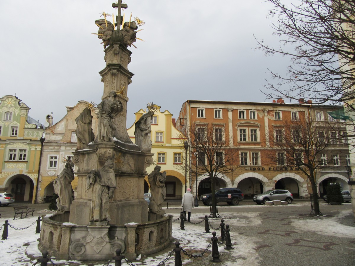 Zdjęcia: Lądek Zdrój, Lądek Zdrój , Pomnik Trójcy Świętej w Rynku , POLSKA Zdjęcia: Lądek Zdrój, Lądek Zdrój , Pomnik Trójcy Świętej w Rynku , POLSKA