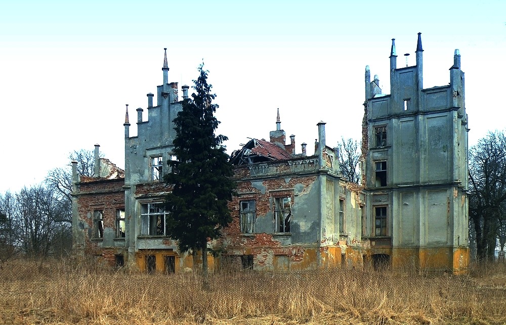 Zdjęcia: Rożnów, opolskie, Ruina pałacu, POLSKA Zdjęcia: Rożnów, opolskie, Ruina pałacu, POLSKA