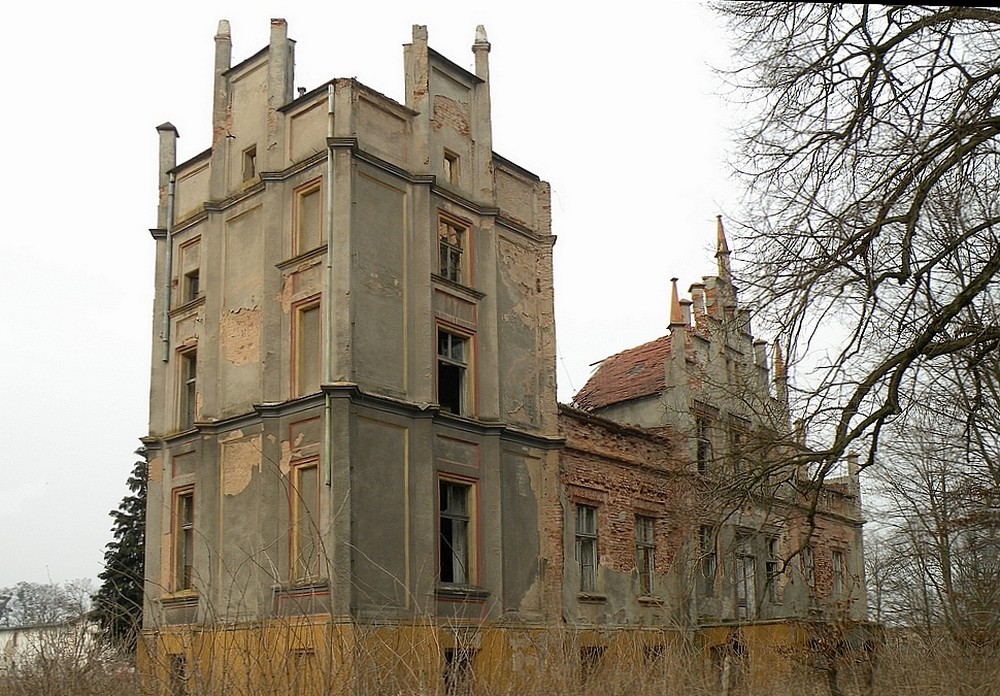 Zdjęcia: Rożnów, opolskie, Pałac od strony boczno-frontowej, POLSKA Zdjęcia: Rożnów, opolskie, Pałac od strony boczno-frontowej, POLSKA