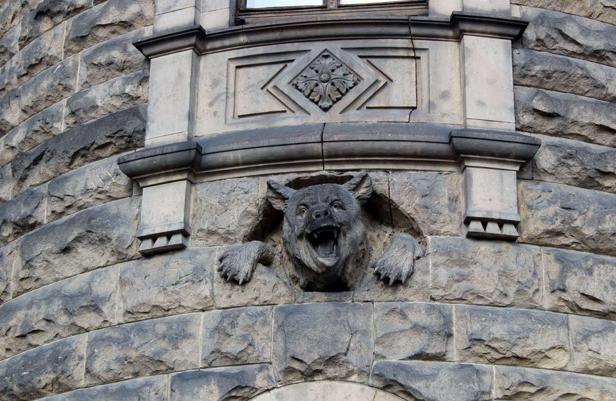 Zdjęcia: Moszna, województwo opolskie, Pałac w Mosznej-wieża niedźwiedzia, POLSKA Zdjęcia: Moszna, województwo opolskie, Pałac w Mosznej-wieża niedźwiedzia, POLSKA