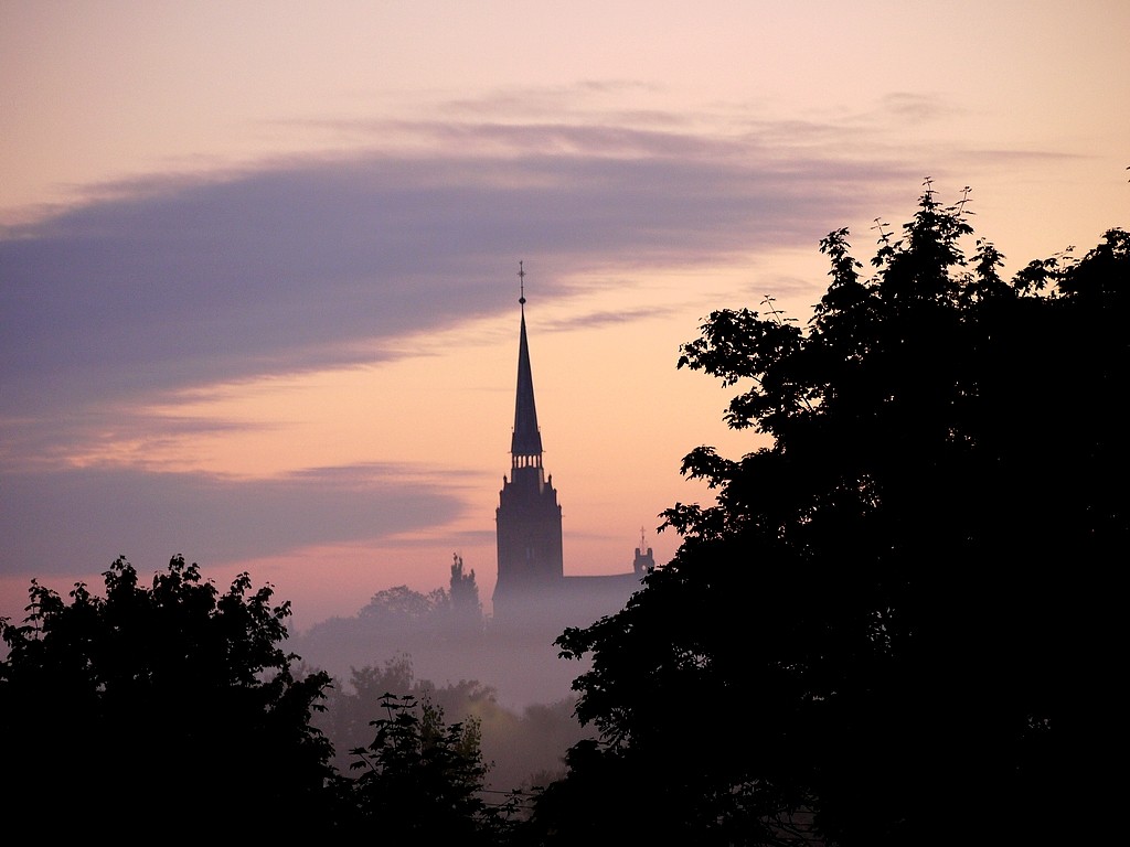 Zdjęcia: Opole, opolskie, We mgle o świcie, POLSKA Zdjęcia: Opole, opolskie, We mgle o świcie, POLSKA