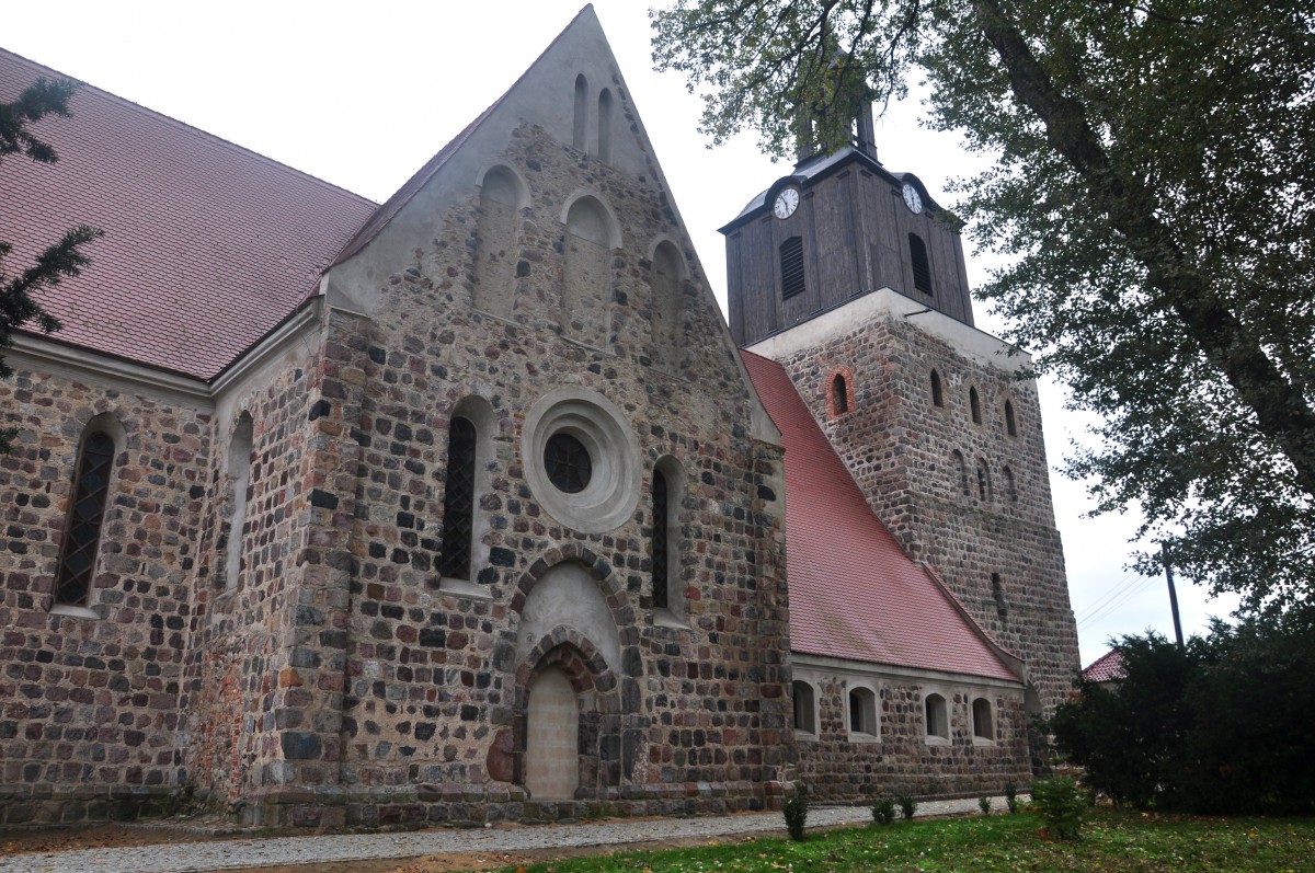 Zdjęcia: Moryń, zachodniopomorskie, XIII wieczny kościół w Moryniu, POLSKA Zdjęcia: Moryń, zachodniopomorskie, XIII wieczny kościół w Moryniu, POLSKA