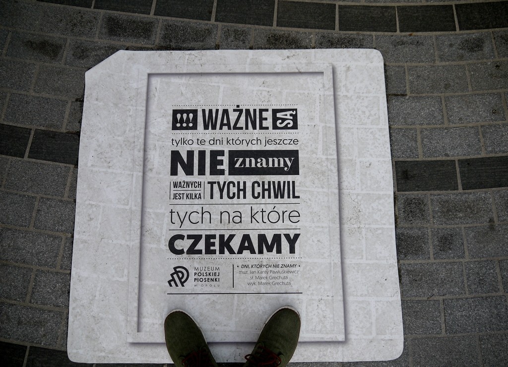 Zdjęcia: Opole, opolskie, Na trotuarze, POLSKA Zdjęcia: Opole, opolskie, Na trotuarze, POLSKA