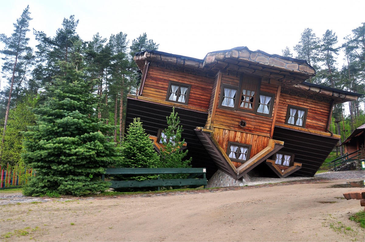 Zdjęcia: Szymbark, pomorskie, Dom do góry nogami, POLSKA Zdjęcia: Szymbark, pomorskie, Dom do góry nogami, POLSKA
