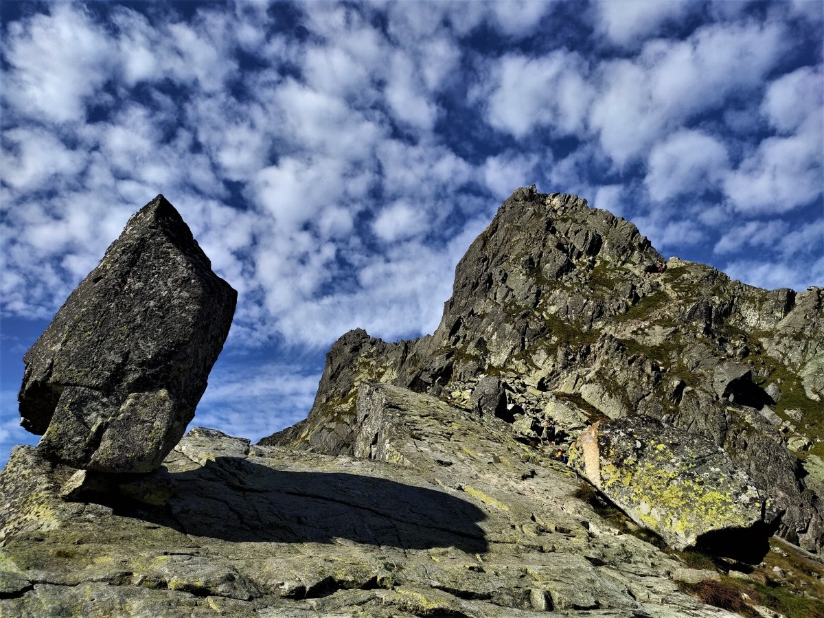 Zdjęcia: orla perć, Tatry, Kultowa skała na Orlej, POLSKA Zdjęcia: orla perć, Tatry, Kultowa skała na Orlej, POLSKA