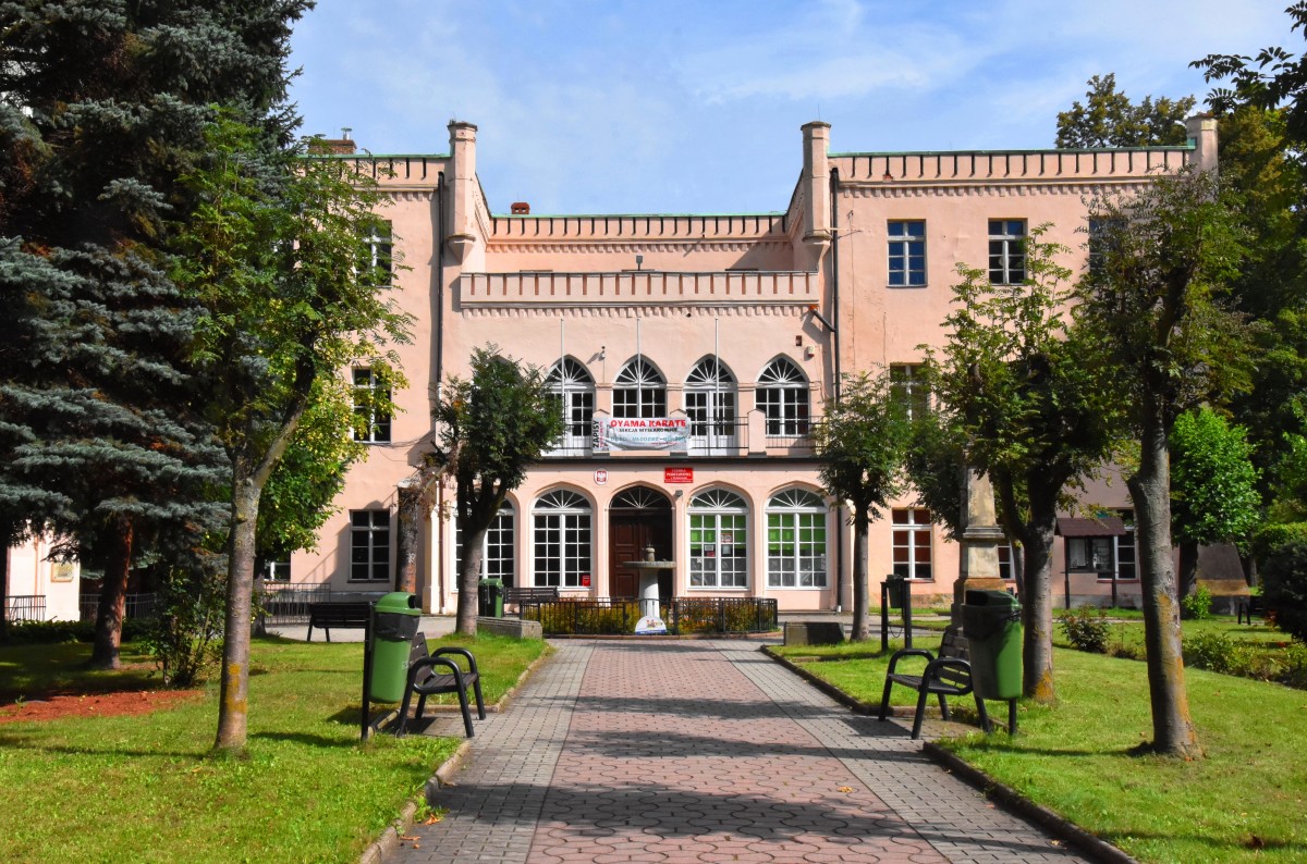Zdjęcia: Mysłakowice, województwo dolnośląskie, Pałac w Mysłakowicach, POLSKA Zdjęcia: Mysłakowice, województwo dolnośląskie, Pałac w Mysłakowicach, POLSKA
