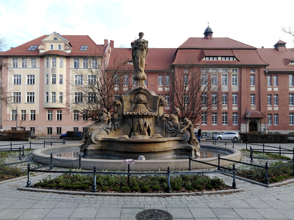 Zdjęcia: Opole, opolskie, Fontanna Ceres na pl. Daszyńskiego., POLSKA Zdjęcia: Opole, opolskie, Fontanna Ceres na pl. Daszyńskiego., POLSKA