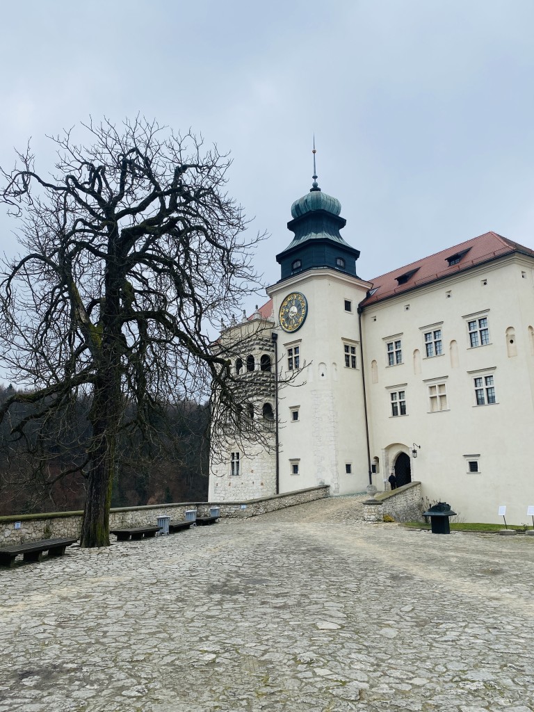 Zdjęcia: Pieskowa Skala, Ojcowski Park Narodowy , Zamek Pieskowa Skala , POLSKA Zdjęcia: Pieskowa Skala, Ojcowski Park Narodowy , Zamek Pieskowa Skala , POLSKA