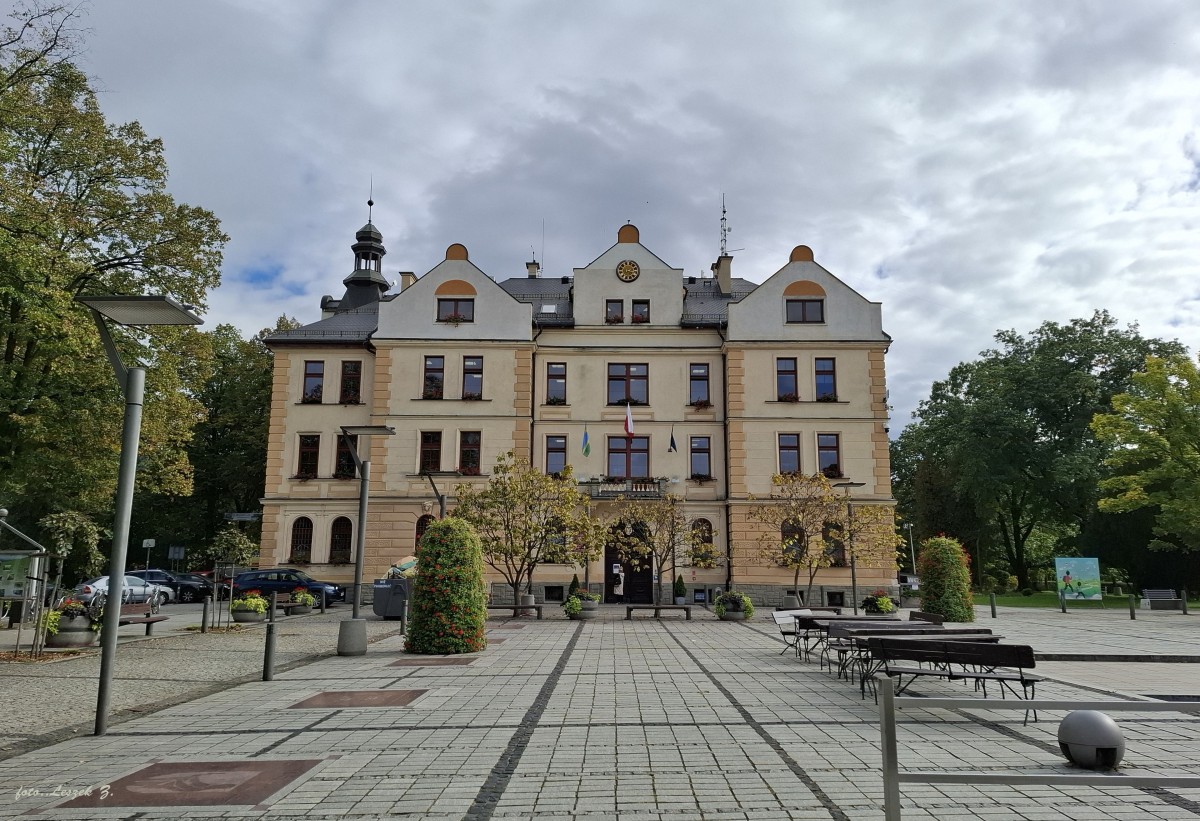 Zdjęcia: Ustroń., woj.śląskie., Ratusz XIX w., POLSKA Zdjęcia: Ustroń., woj.śląskie., Ratusz XIX w., POLSKA