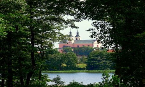 Zdjecie POLSKA / jez.Wigry / widok na byy zesp klasztorny Kameduw / nareszcie co wida