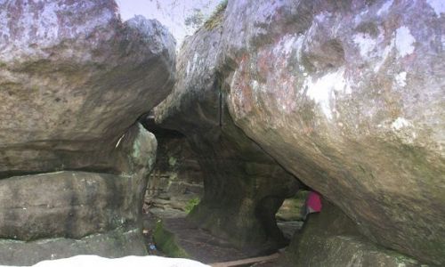 Zdjęcie POLSKA / Sudety Srodkowe / Góry Stołowe / Tutaj trzeba się pokłonić