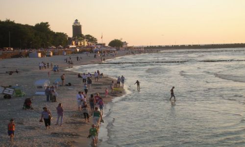 Zdjęcie POLSKA / pomorze zach. / nad morzem / Kolobrzeg o zmroku