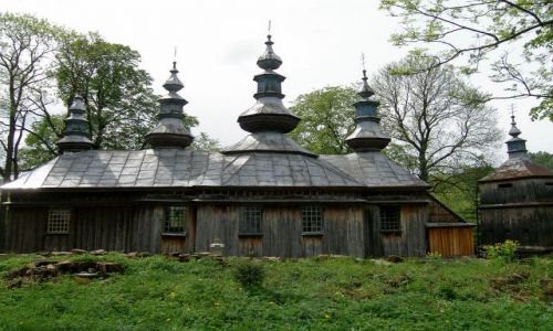 Zdjecie POLSKA / Podkarpacie / Komacza / Cerkiew w Komaczy