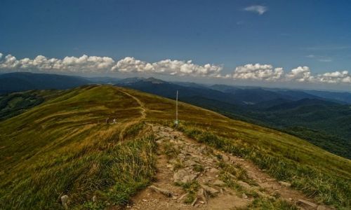 Zdjcie POLSKA / podkarpackie / Wetlina / Bieszczady> Szeroki Wierch. Droga na Poonin Carysk.