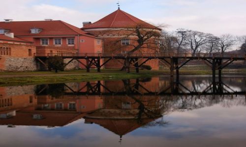 Zdjęcie POLSKA / Warmia / Lidzbark Warmiński / Fosa i wieża prochowa