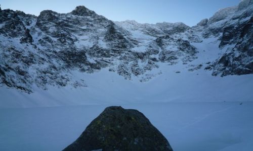Zdjecie POLSKA / Tatry / .. / Czarny staw pod Rysami w zimie