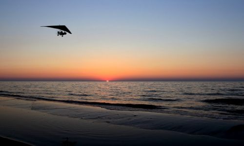 Zdjęcie POLSKA / - / Pogorzelica / Podniebny lot wieczorową porą