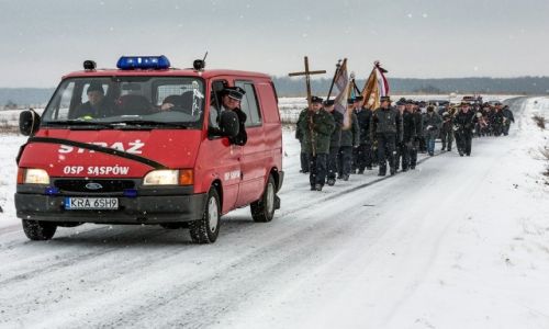 Zdjęcie POLSKA / Malopolska / niedaleko Ojcowa / Ginacy Swiat