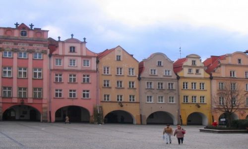 Zdjecie POLSKA / Dolnolskie / Jelenia Gra / kamieniczki przy Rynku