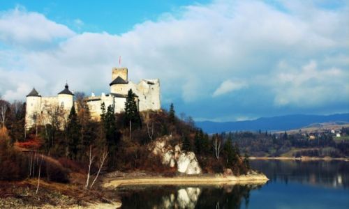 Zdj�cie POLSKA / PIENINY / JEZIORO CZORSZTY�SKIE / ZAMEK W NIEDZICY